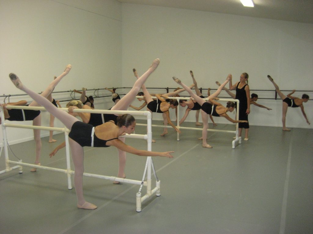 Amy teaching a Level B Ballet Class.